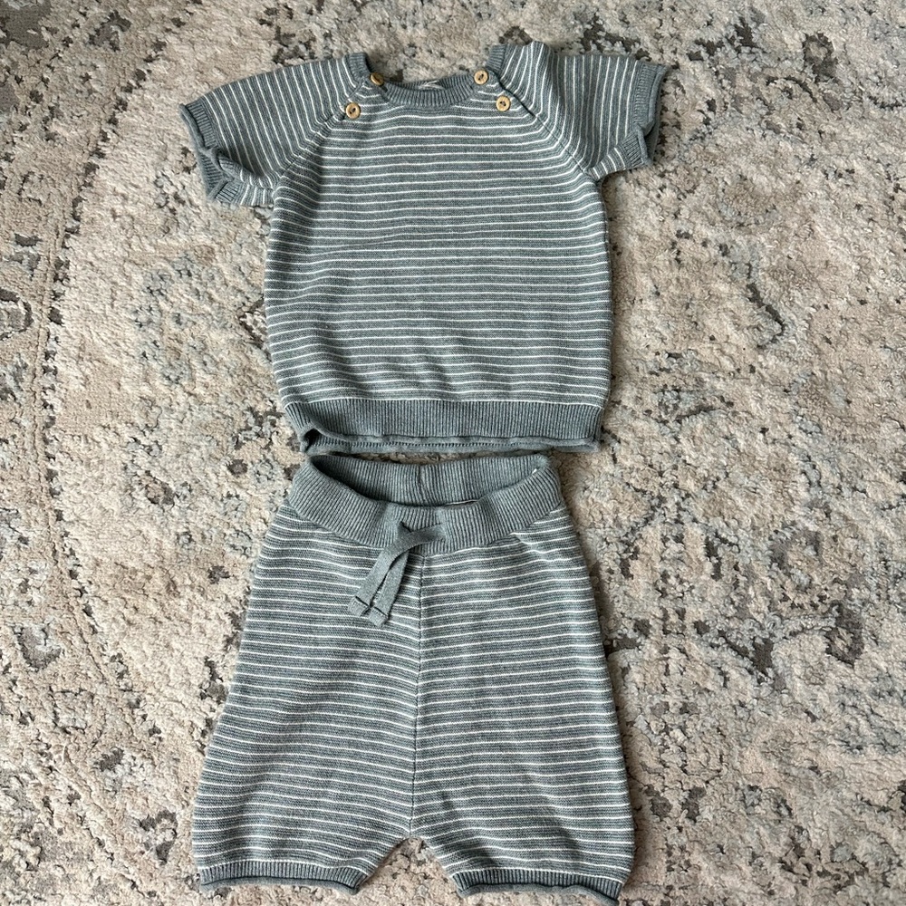 H&M 2 piece knit set 9-12 months